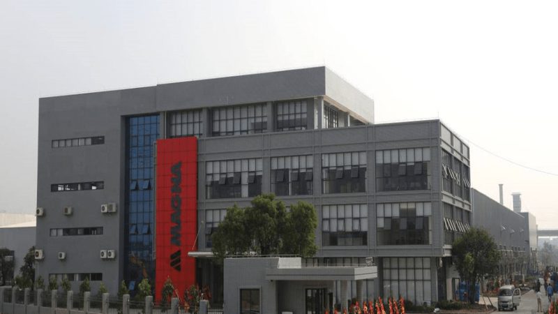 选择半合成机油还是全合成机油，主要取决于以下几个因素：