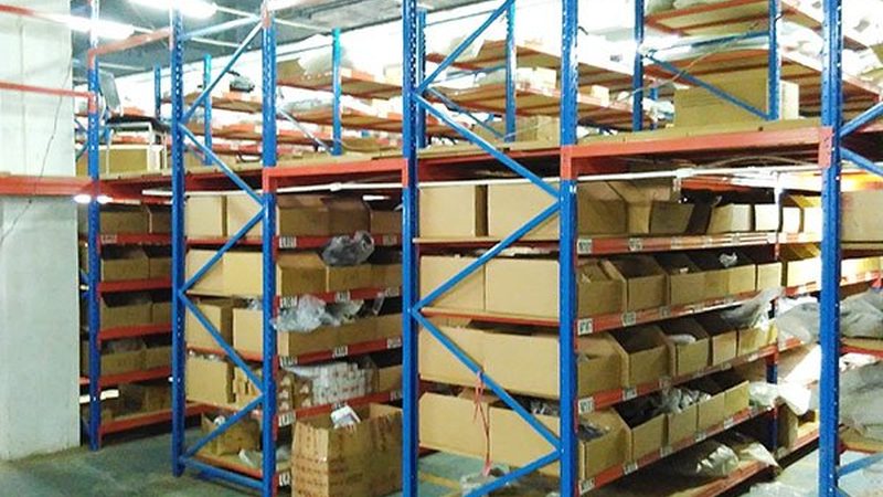 在成都，以下几家实体店在改装配件领域具有较高的口碑：